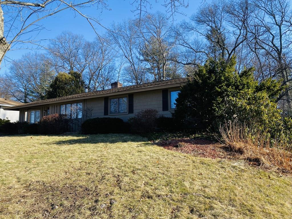8 Saybrook Road Framingham, MA 01701 - Photo 4 of 32