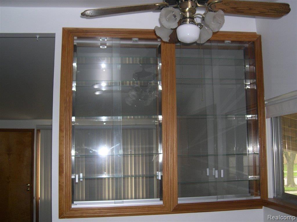 307 Bert Lane Inkster, MI 48141 - Photo 6 of 16 CUSTOM GLASS CABINETS