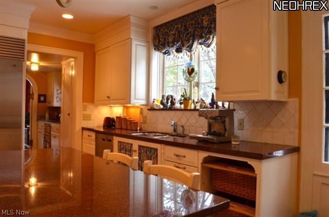 2341 Roxboro Road Cleveland Heights, OH 44106 - Photo 8 of 20