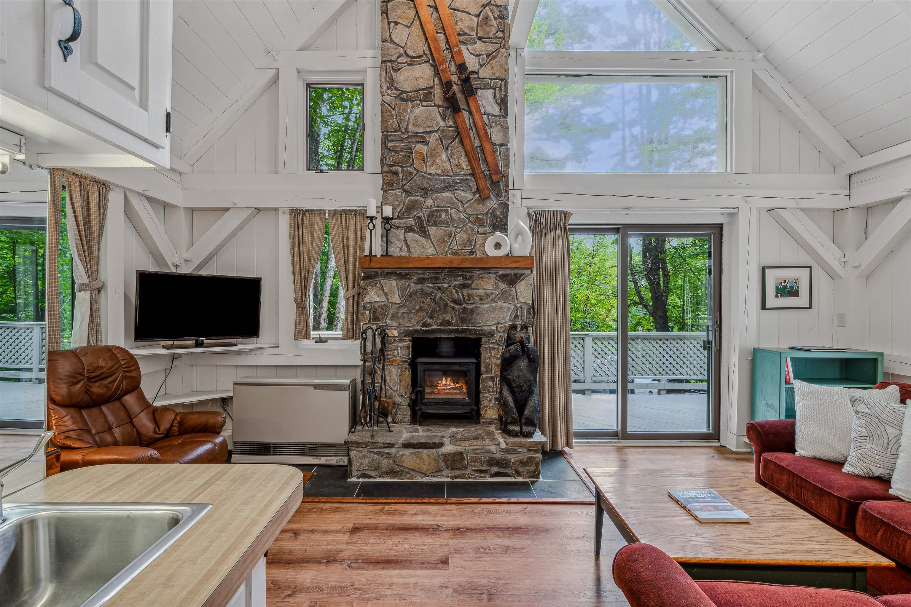 731 Wheelock Road Hartford, VT 05059 - Photo 33 of 36 Gallery Image 33