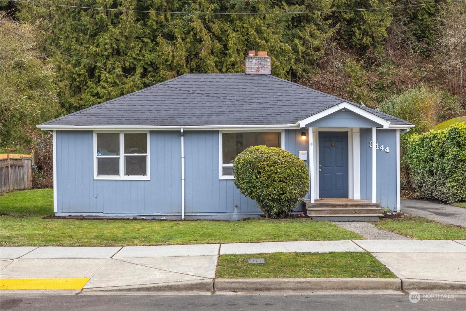 3444 Southeast 5th Street Renton, WA 98058 - Photo 2 of 28
