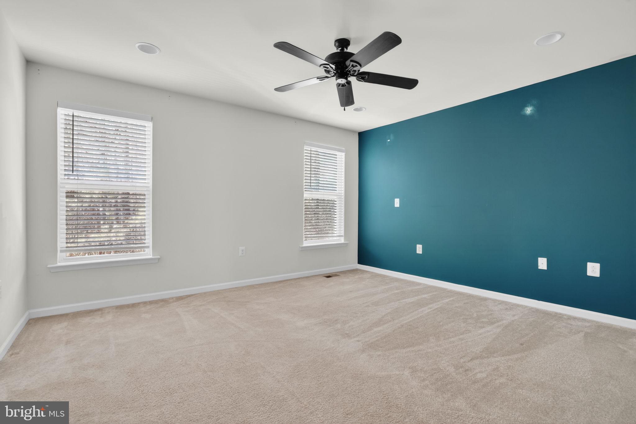 158 Intrepid Lane, Unit 92 Berlin, MD 21811 - Photo 19 of 37 a view of an empty room with a window
