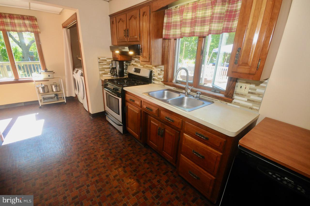 220 Dickinson Road Glassboro, NJ 08028 - Photo 14 of 32