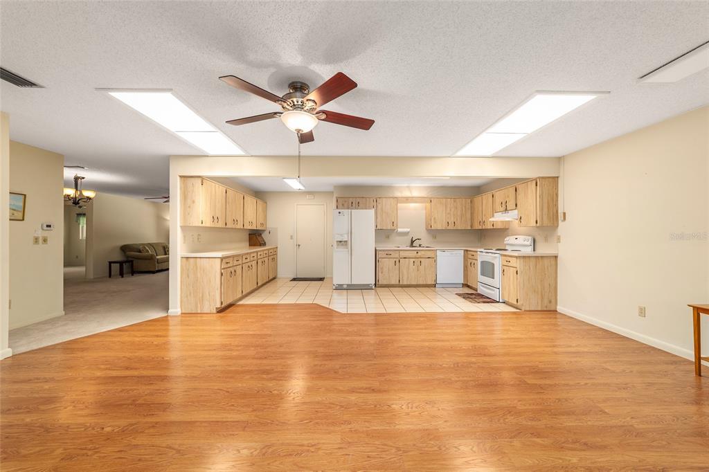 8704 Southwest 94 Lane, Unit G Ocala, FL 34481 - Photo 12 of 37