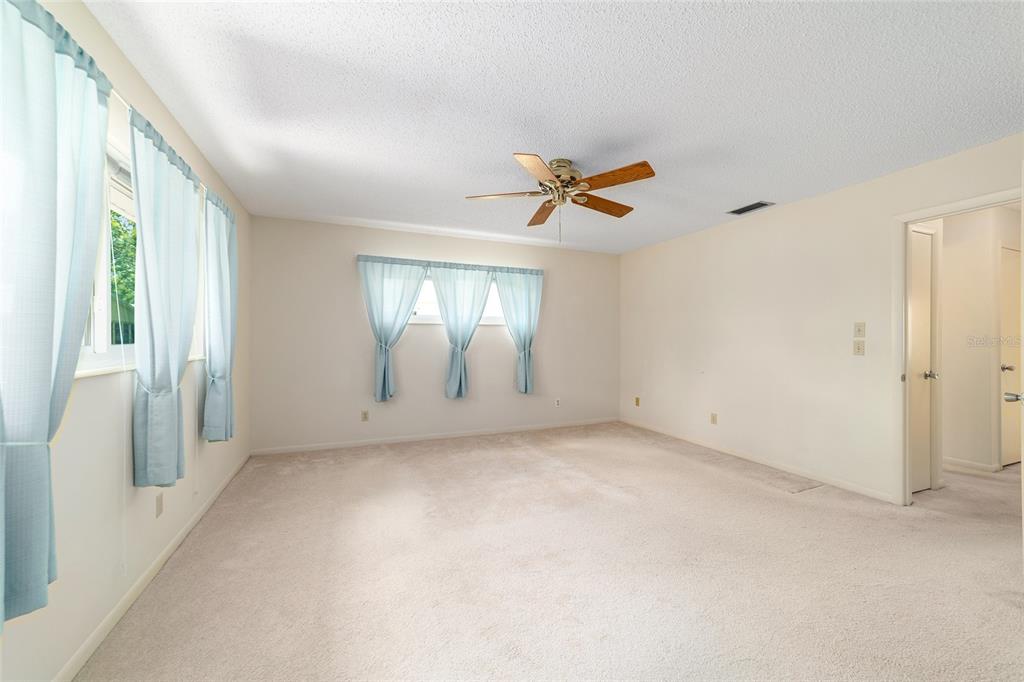 8704 Southwest 94 Lane, Unit G Ocala, FL 34481 - Photo 23 of 37
