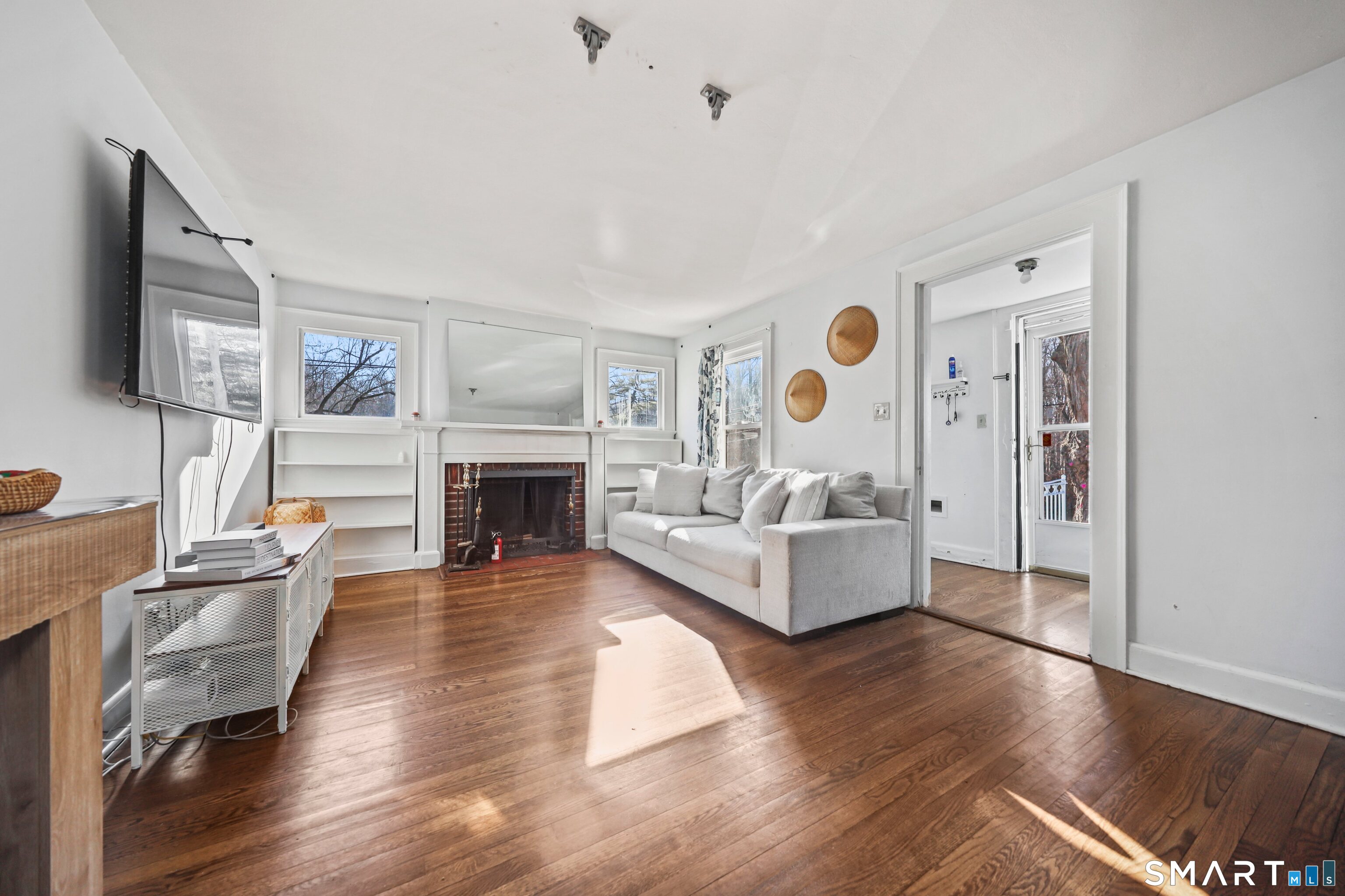 196 Waite Street Hamden, CT 06517 - Photo 3 of 16