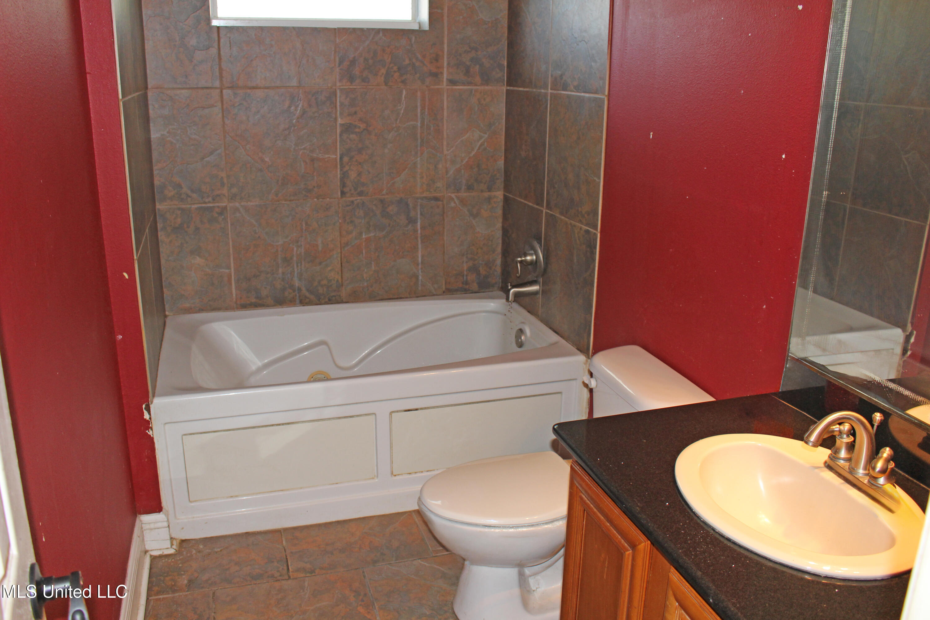 17139 Fenton Dedeaux Road Kiln, MS 39556 - Photo 15 of 28 IMG_1923