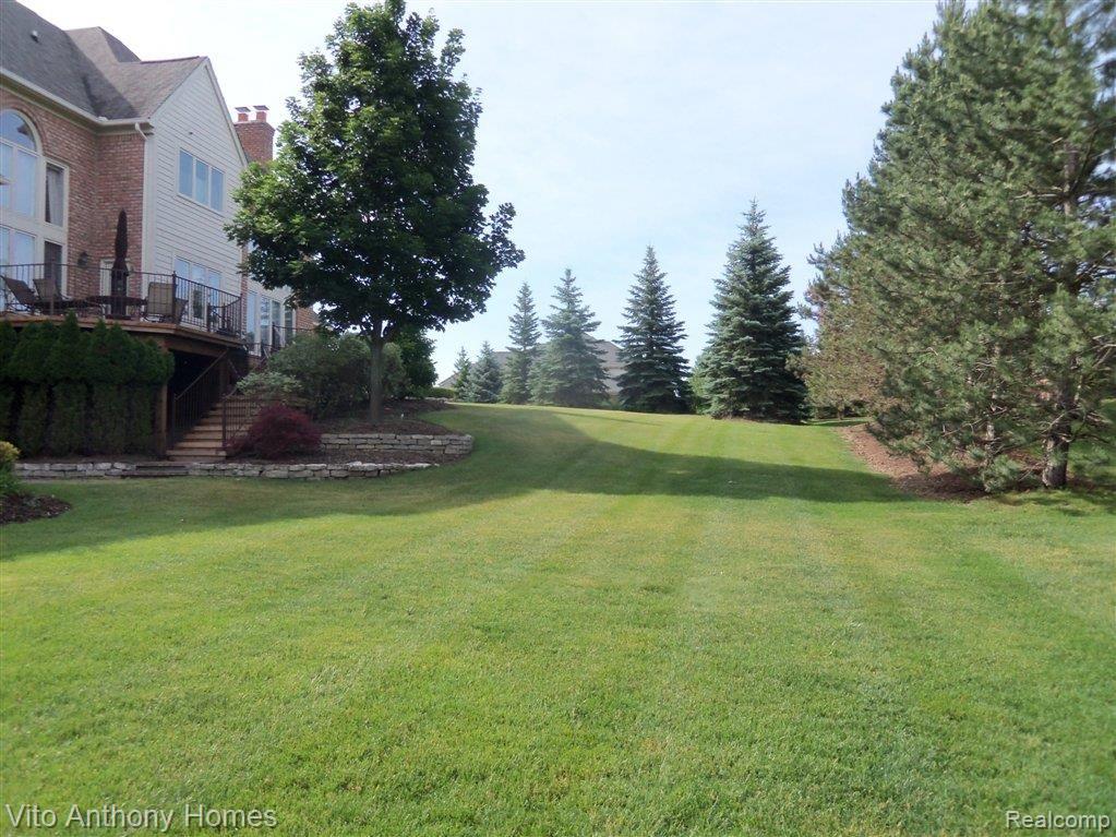 4690 Goodison Pl Drive Rochester, MI 48306 - Photo 4 of 15 100_0912.JPG
