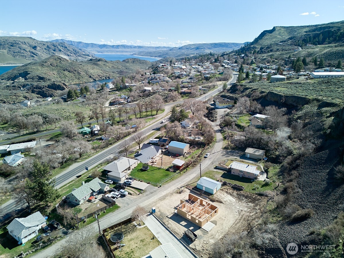 443 Partello Park Grand Coulee, WA 99133 - Photo 11 of 30 an aerial view of multiple house