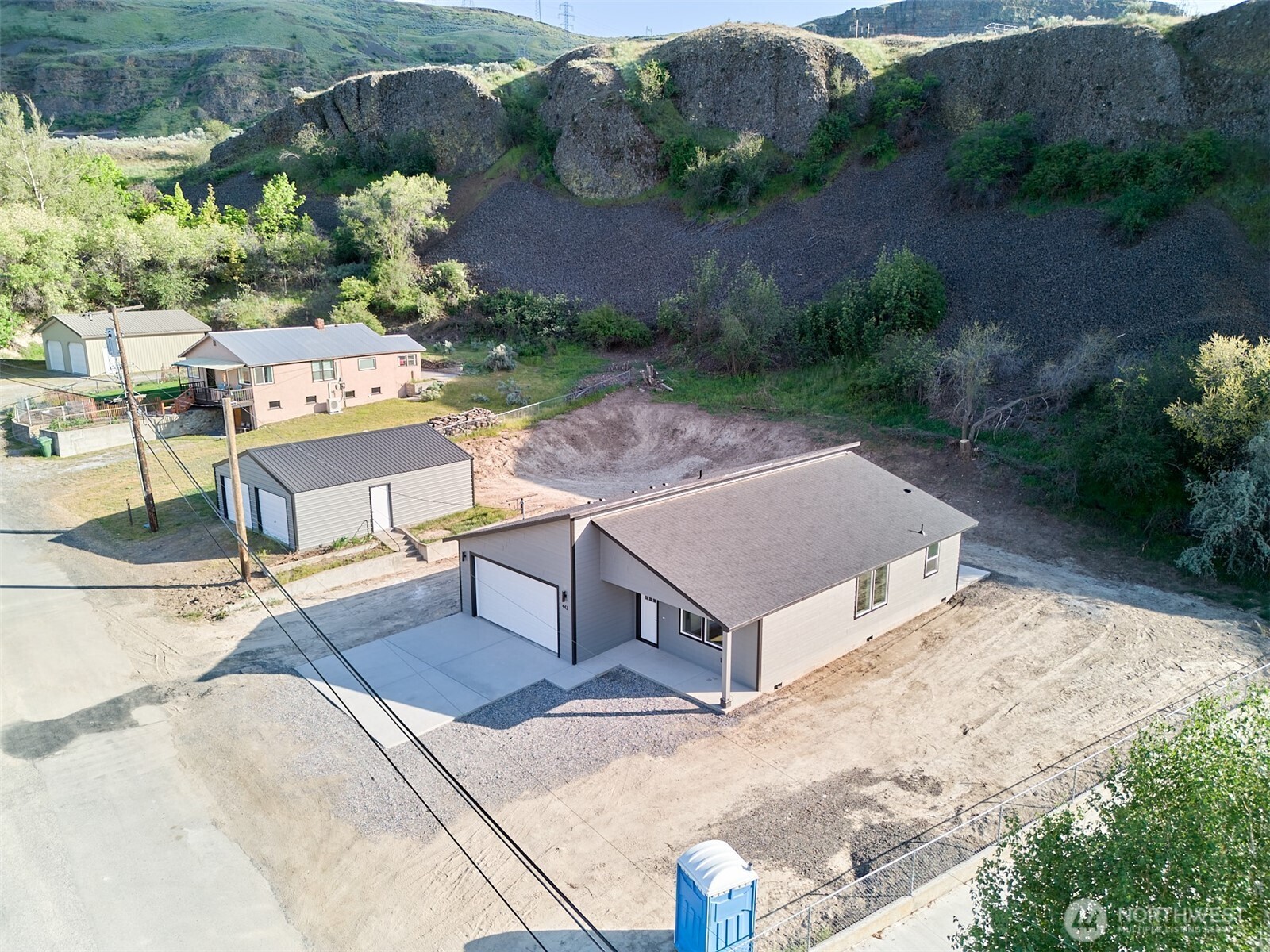 443 Partello Park Grand Coulee, WA 99133 - Photo 2 of 40