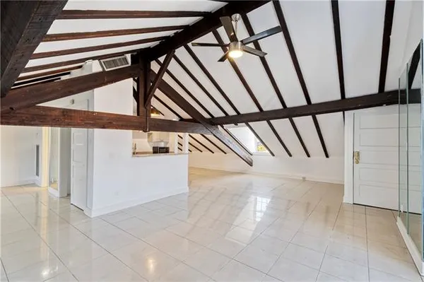 $1,400 | 623 Royal Street, Unit 4, New Orleans, LA 70130