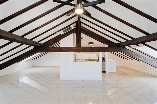 $1,400 | 623 Royal Street, Unit 4, New Orleans, LA 70130