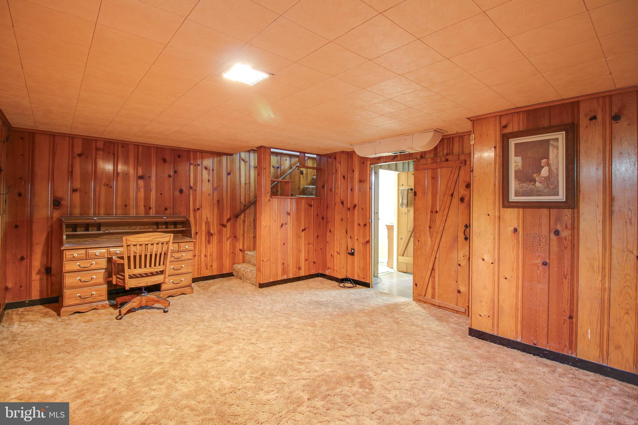5638 Braxfield Road Halethorpe, MD 21227 - Photo 20 of 29 Retro knotty pine