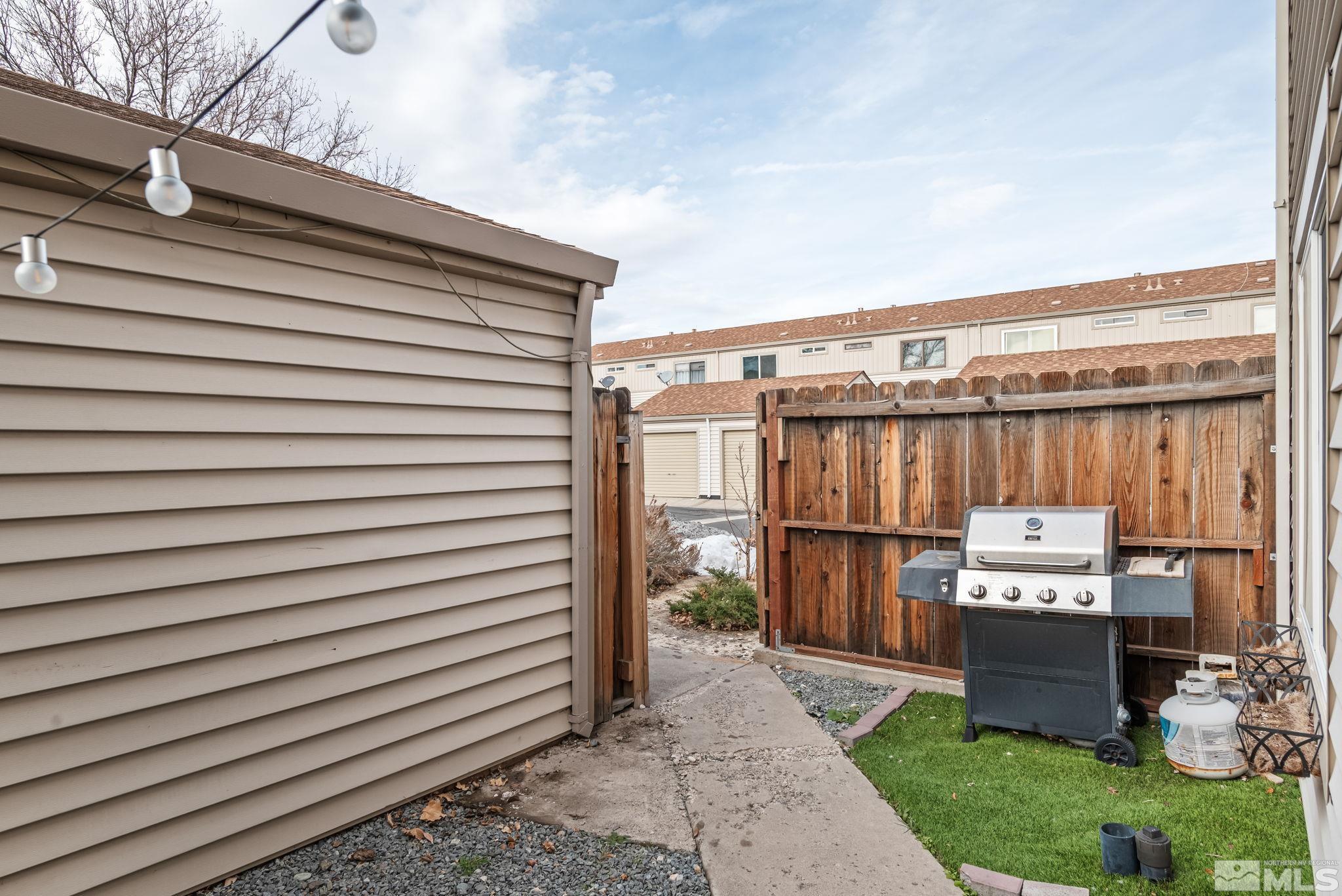 13968 Lear Boulevard Reno, NV 89506 - Photo 26 of 39 a view of a backyard
