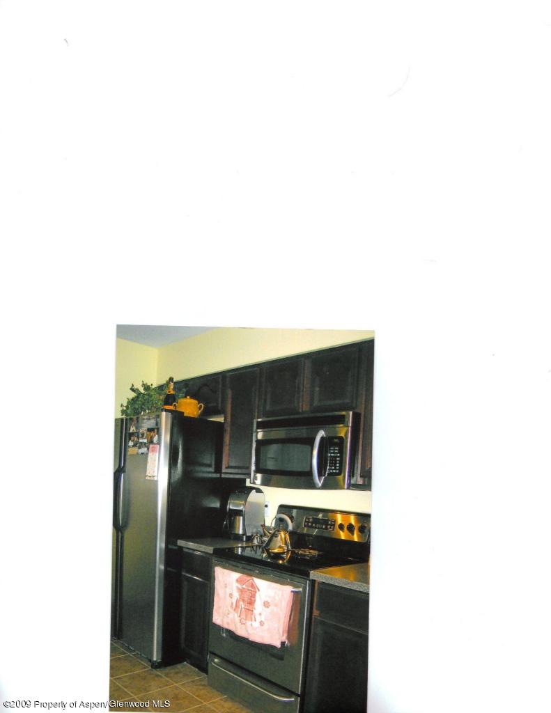 289 7 Oaks Road Carbondale, CO 81623 - Photo 3 of 22 Kitchen cooking area