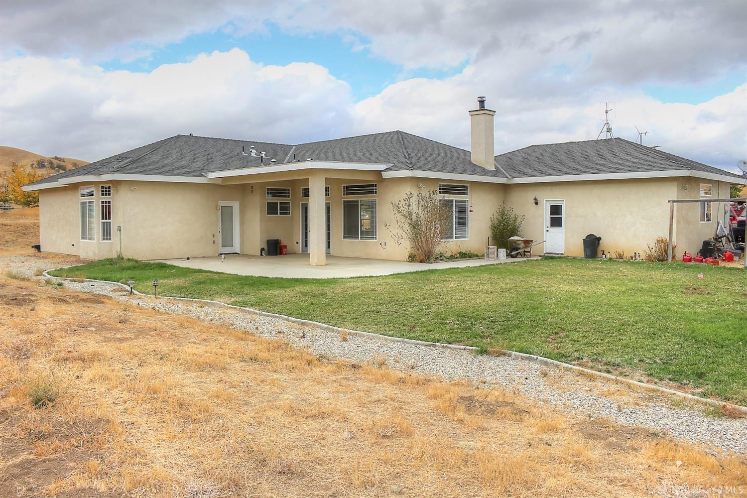 23707 Clover Spring Road Tehachapi, CA 93561 - Photo 25 of 27 Gallery Image 25