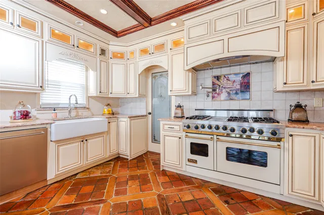 $3,470,000 | 2004 Bay Boulevard, Atlantic Beach, NY 11509