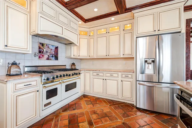 $3,470,000 | 2004 Bay Boulevard, Atlantic Beach, NY 11509