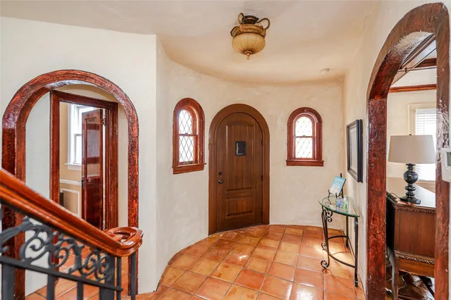 $3,470,000 | 2004 Bay Boulevard, Atlantic Beach, NY 11509