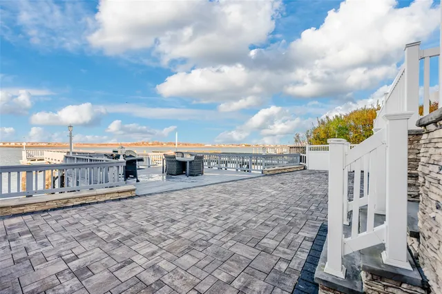 $3,470,000 | 2004 Bay Boulevard, Atlantic Beach, NY 11509