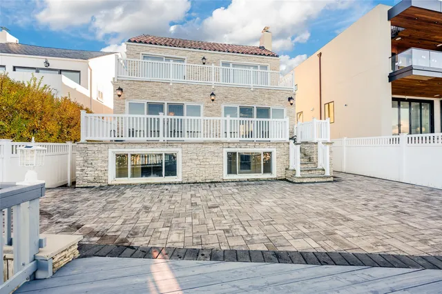 $3,470,000 | 2004 Bay Boulevard, Atlantic Beach, NY 11509