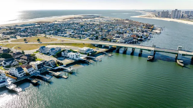 $3,470,000 | 2004 Bay Boulevard, Atlantic Beach, NY 11509