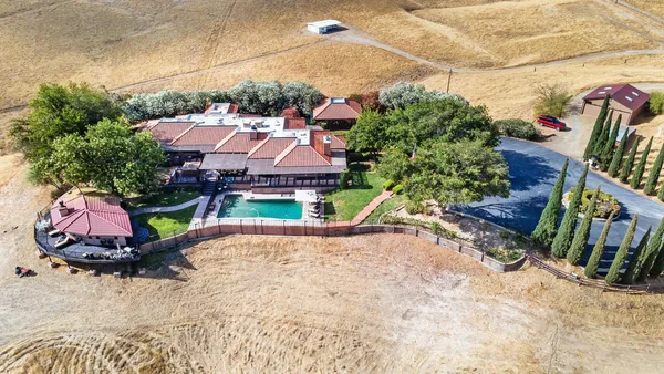 $1,200,000 | 36040 Highway 33, Coalinga, CA 93210