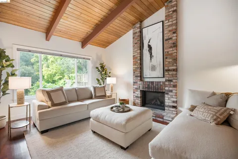 $1,125,000 | 4029 Aliso Avenue, Oakland, CA 94619