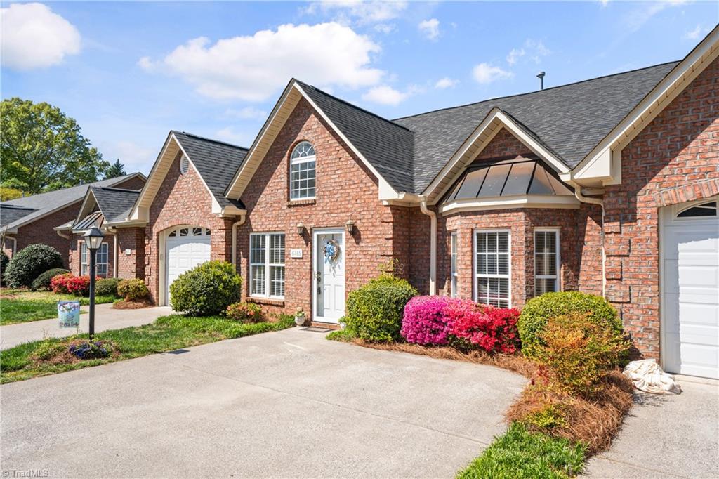 6165 Stadium Ridge Court Clemmons, NC 27012 - Photo 3 of 24