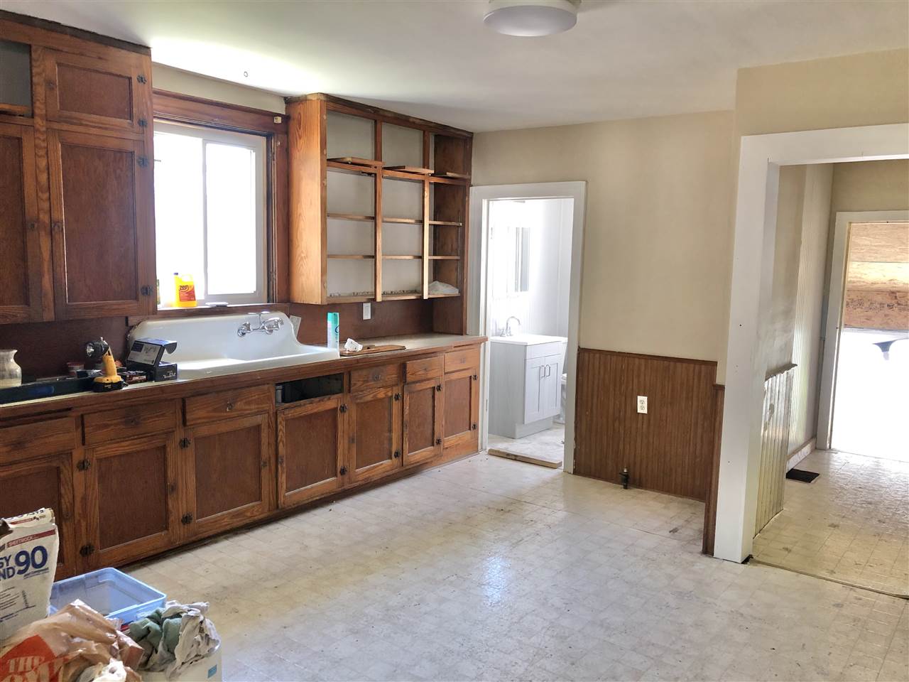 318 South Monroe Street Bay City, MI 48708 - Photo 2 of 15