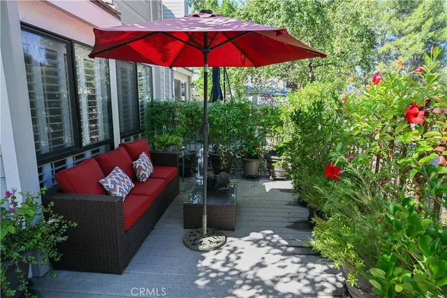 $1,045,000 | 1222 South Westlake Boulevard, Unit B, Westlake Village, CA 91361