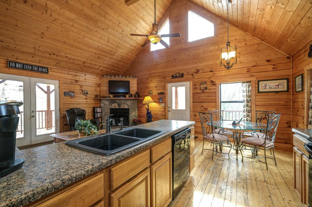 35 Relaxed Path Murphy, NC 28906 - Photo 14 of 61 Gallery Image 14