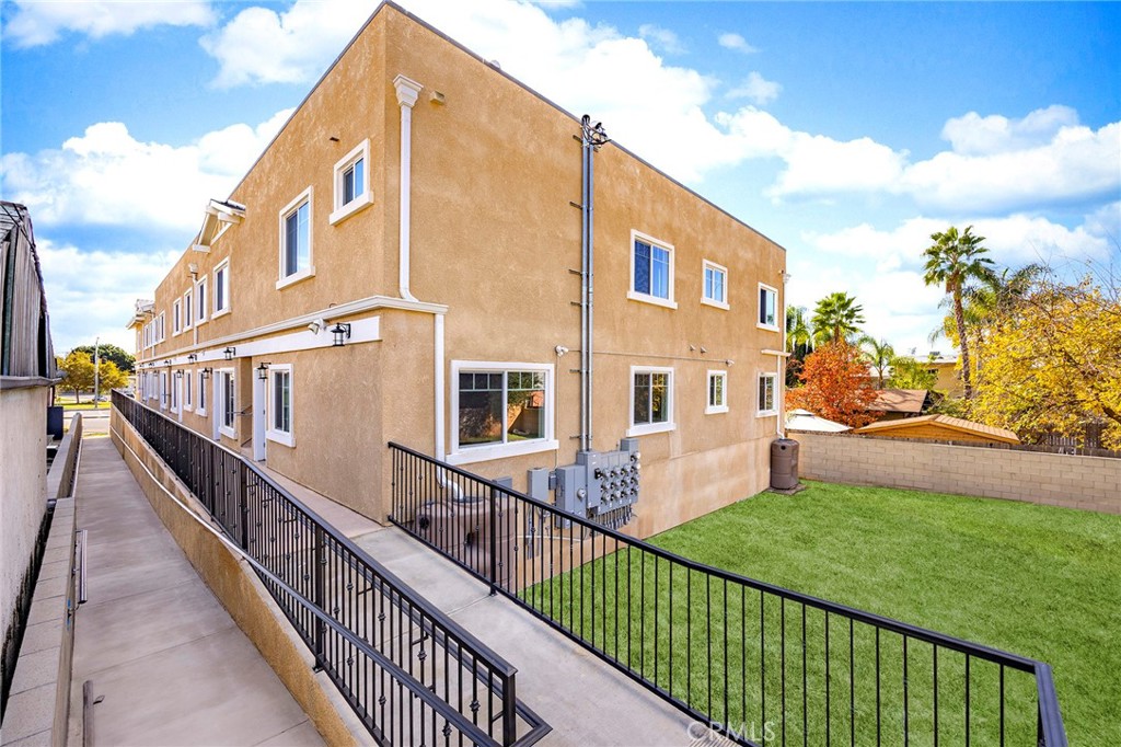 5639 Huntington Drive, Unit 1 Los Angeles, CA 90032 - Photo 19 of 25 a view of a house with wooden fence