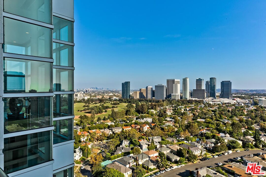 10380 Wilshire Boulevard, Unit 1703 Los Angeles, CA 90024 - Photo 18 of 34 a view of a city