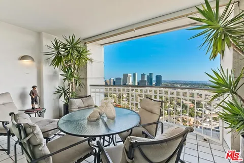 $3,695,000 | 10380 Wilshire Boulevard, Unit 1703, Los Angeles, CA 90024
