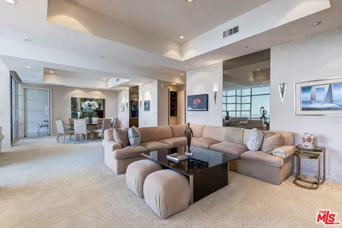 $3,695,000 | 10380 Wilshire Boulevard, Unit 1703, Los Angeles, CA 90024