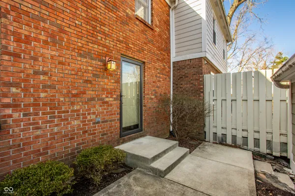 $285,000 | 105 Carmelaire Drive, Carmel, IN 46032