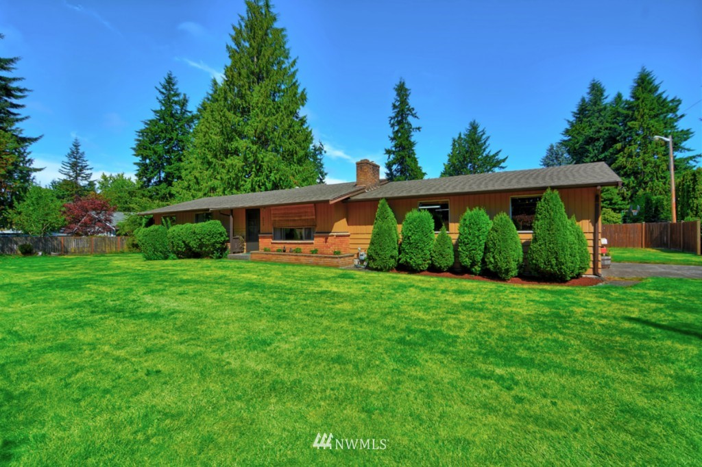8409 200th Street Southwest Edmonds, WA 98026 - Photo 1 of 20