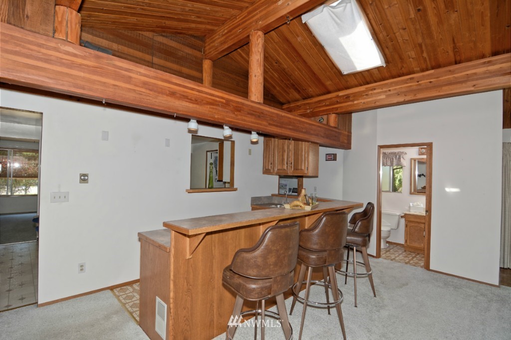 8409 200th Street Southwest Edmonds, WA 98026 - Photo 9 of 20