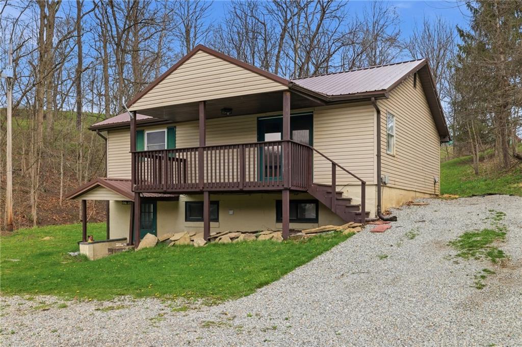 235 Pleasant Valley Road Claysville, PA 15323 - Photo 3 of 36