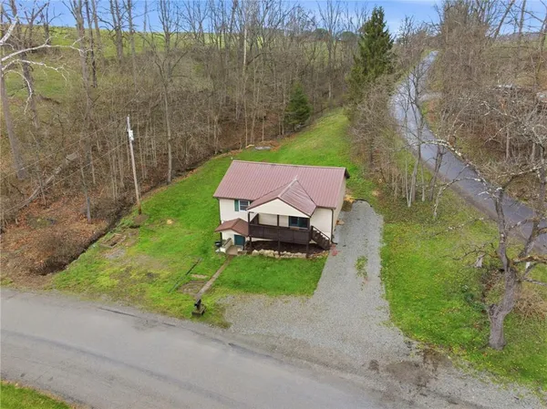 $180,000 | 235 Pleasant Valley Road, Claysville, PA 15323