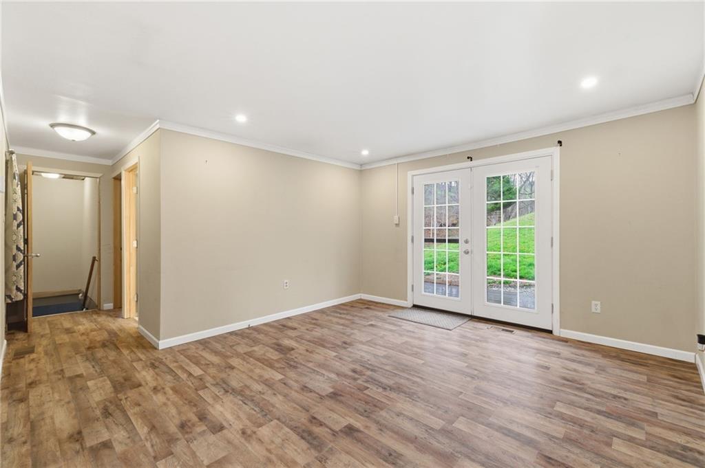 235 Pleasant Valley Road Claysville, PA 15323 - Photo 10 of 36