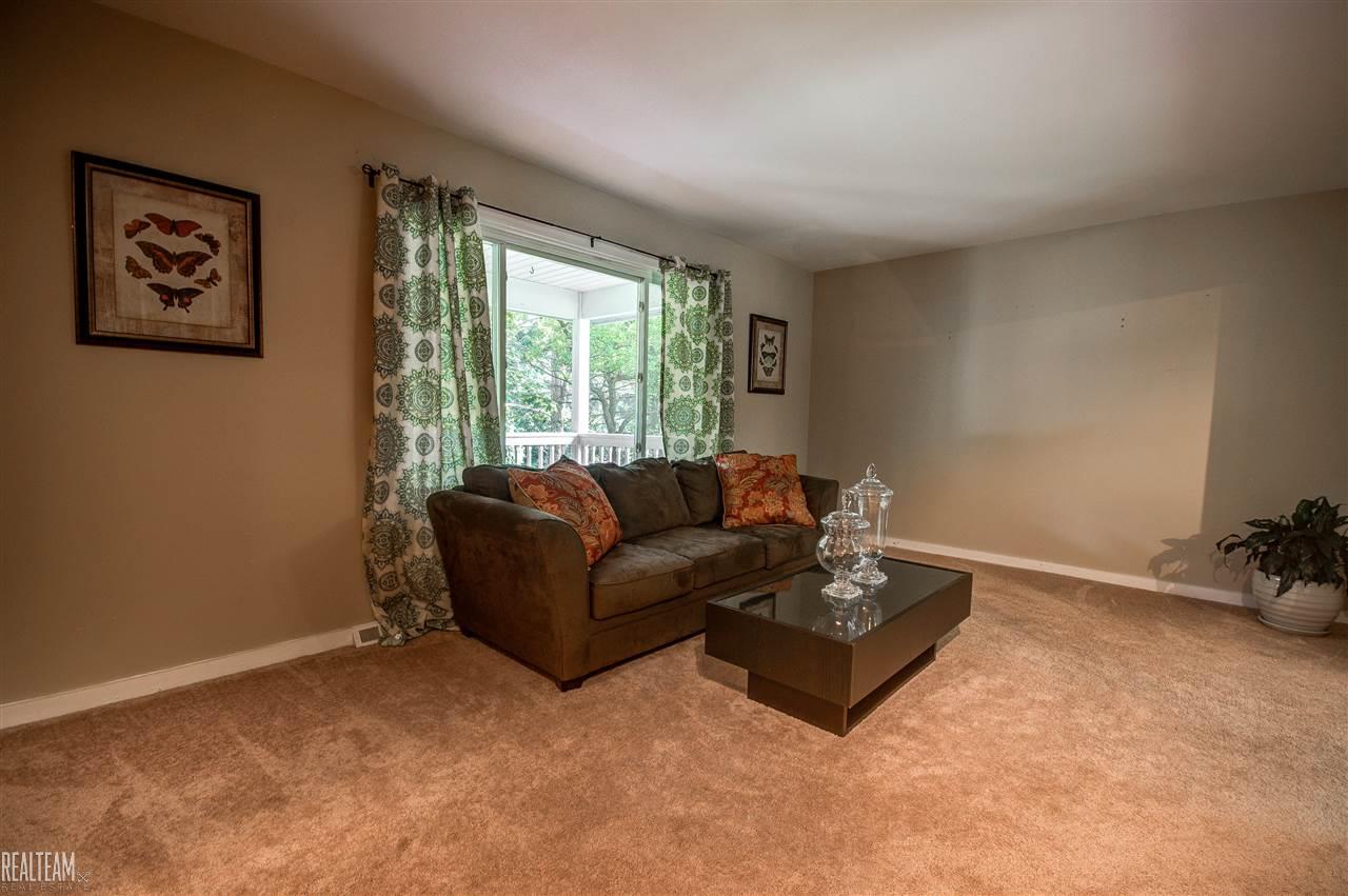 7751 South Eston Road Clarkston, MI 48348 - Photo 6 of 38 31299546-5.JPG