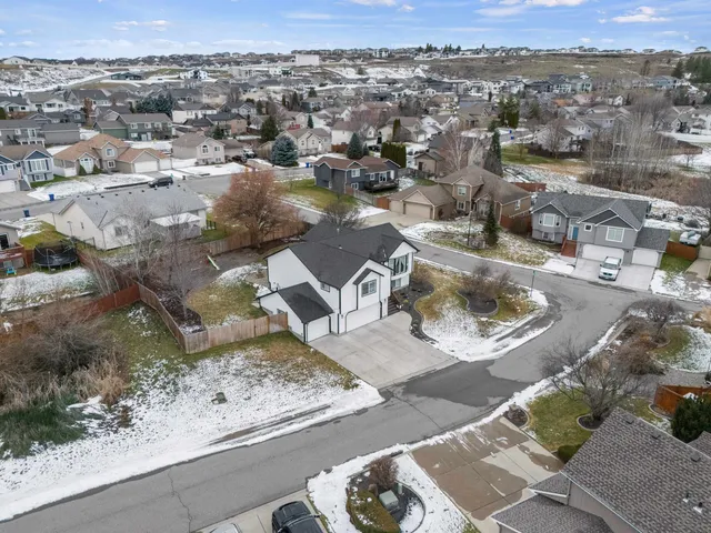 $599,900 | 18608 East Lindsay Lane, Greenacres, WA 99016