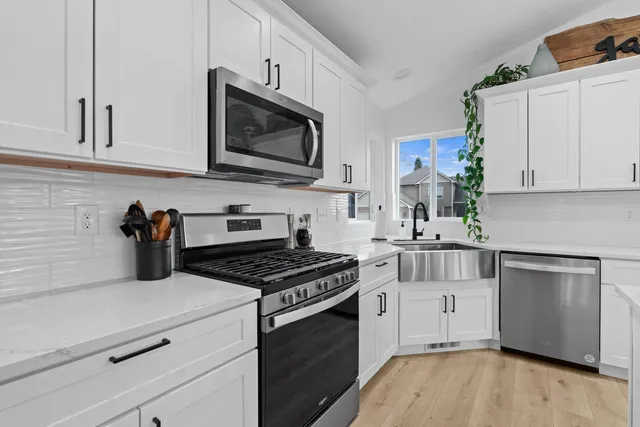 $599,900 | 18608 East Lindsay Lane, Greenacres, WA 99016