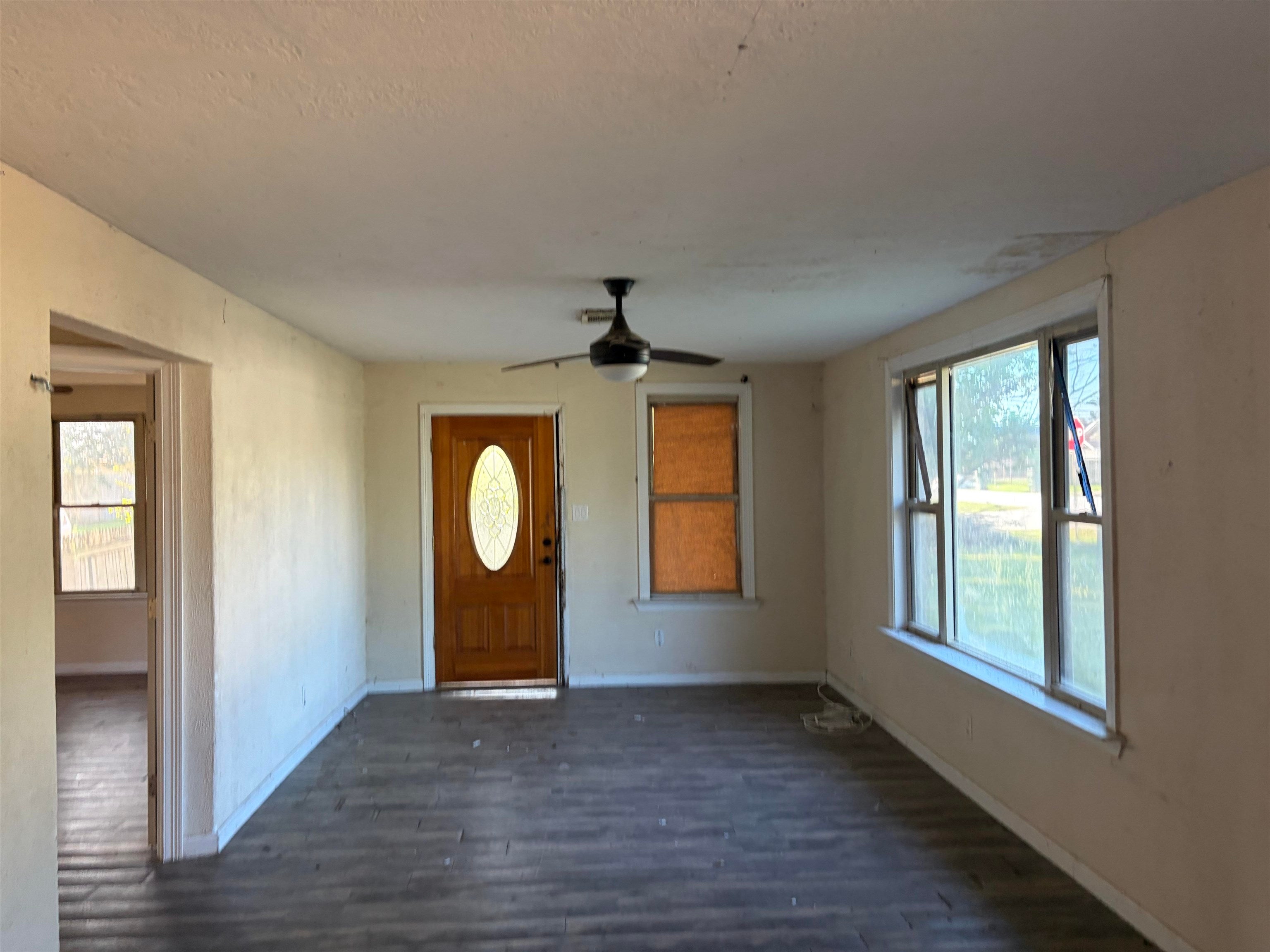 2999 Manning Street Port Arthur, TX 77640 - Photo 4 of 11 Gallery Image 4