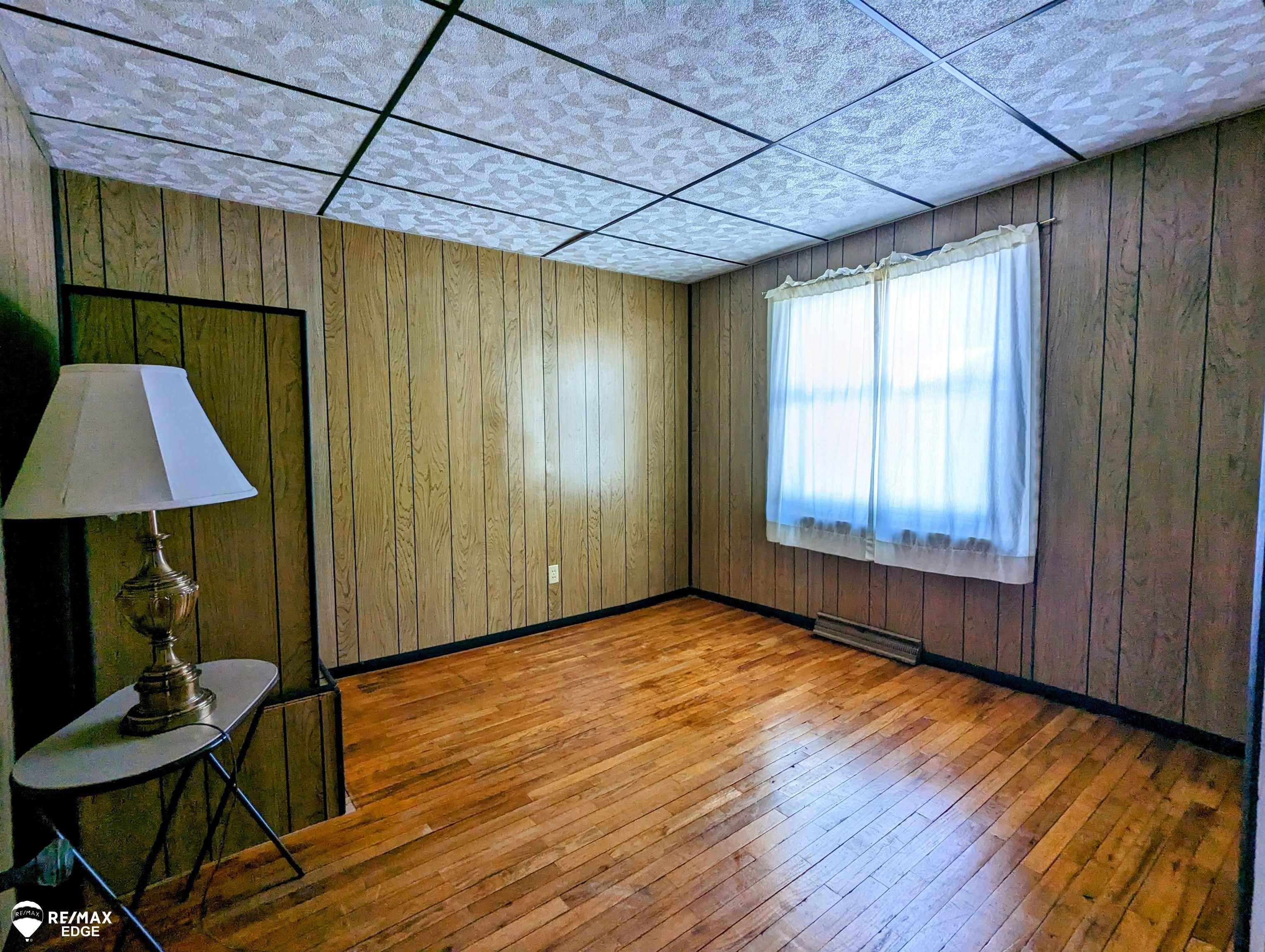 4353 North Genesee Road Flint, MI 48506 - Photo 9 of 19 50100869-8.JPG