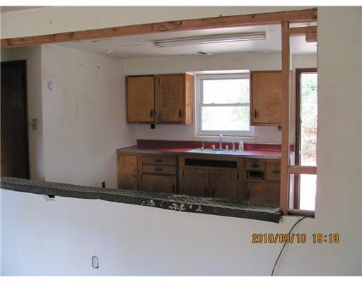 844 Pierson Run Road Plum, PA 15239 - Photo 6 of 10 Kitchen.