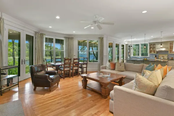 $9,850,000 | 14 Indian Trail, Osterville, MA 02655