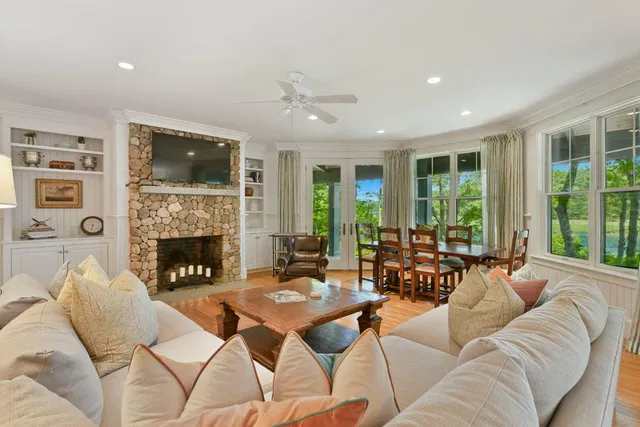 $10,500,000 | 14 Indian Trail, Osterville, MA 02655